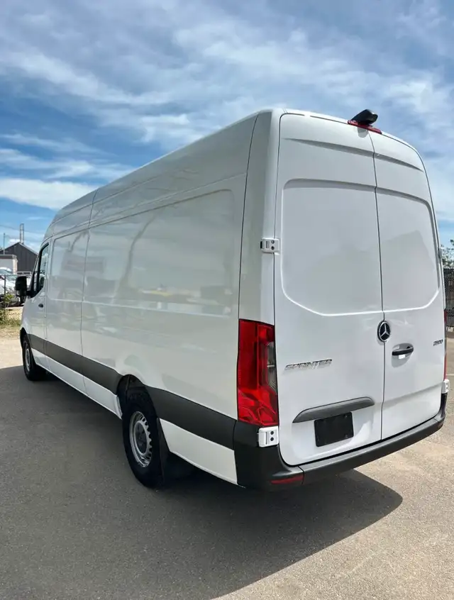 Mover(s)/Truck/Trailer/$6062866660259458121