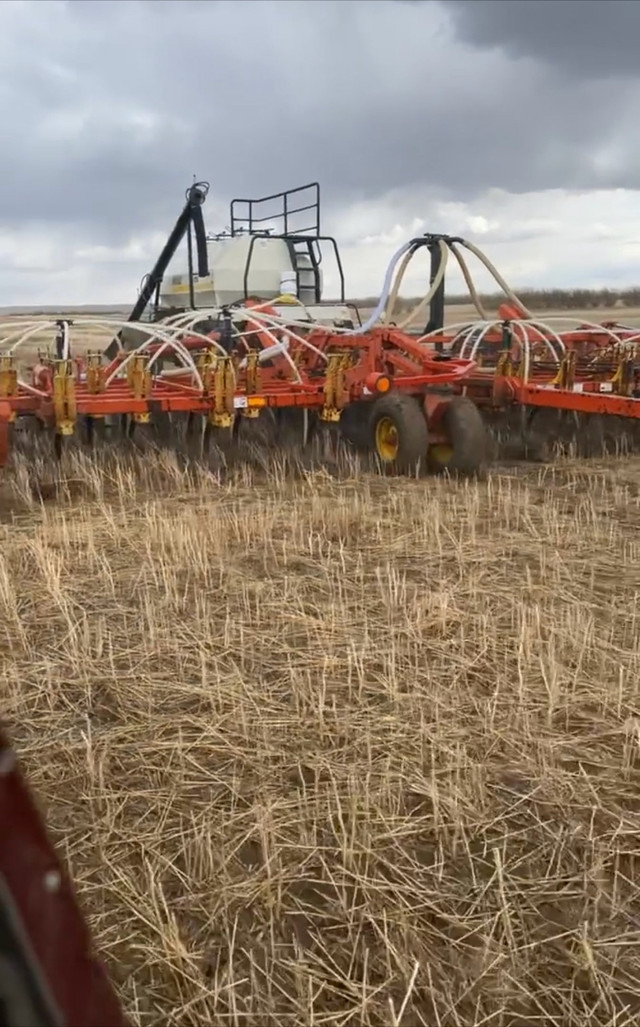 Bourgault Air Drill 5710 in Farming Equipment in Swift Current