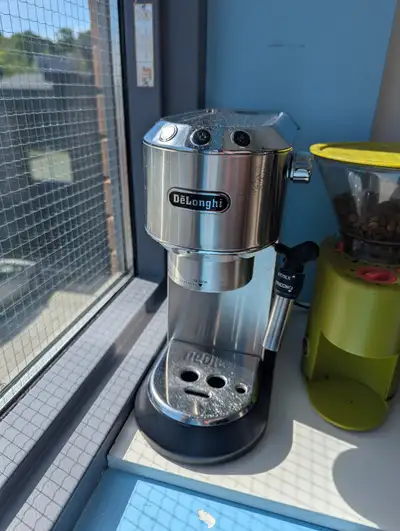 Machine à café Delonghi, View more