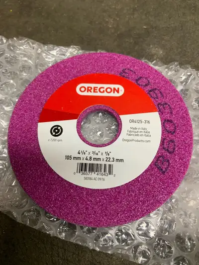 New Oregon grinding wheel for Oregon mini grinders. Specs are in the picture. $20.00. Pick up in Inn...