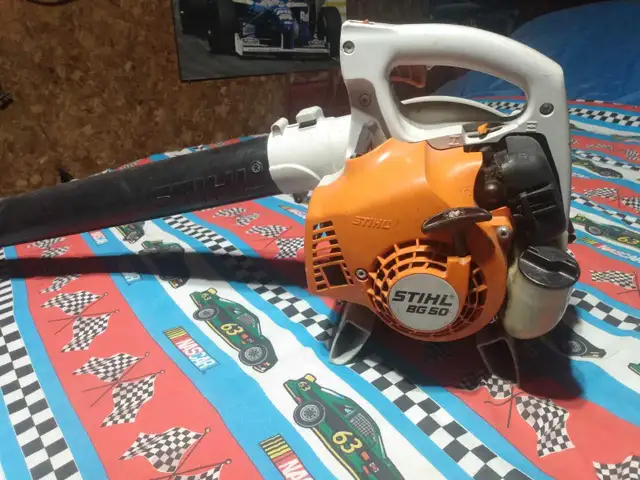 STIHL BG 50 BLOWER in Lawnmowers & Leaf Blowers in Windsor Region - Image 2