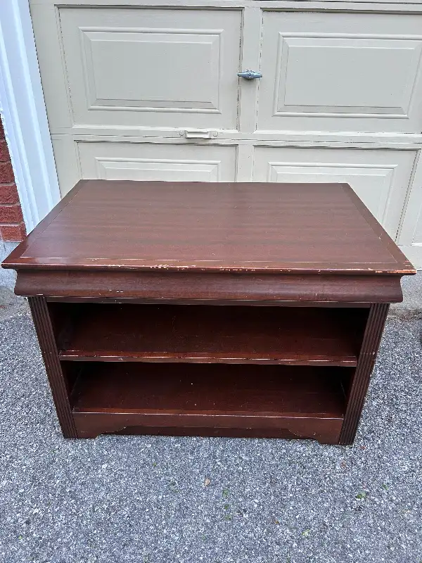 TV stand -wooden with two shelves underneath in TV Tables & Entertainment Units in Ottawa - Image 4