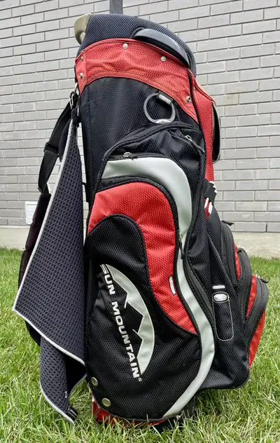 Very good condition Sun Mountain cart bag Approximately 10 years old & way better made than the newe...
