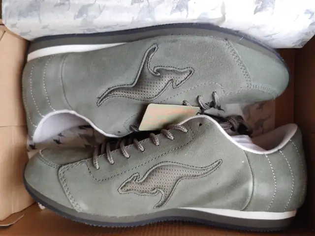 KangaROOS Men's NC 42 Suede Sneaker Size 11.5, Running in Men's Shoes in Oshawa / Durham Region - Image 2