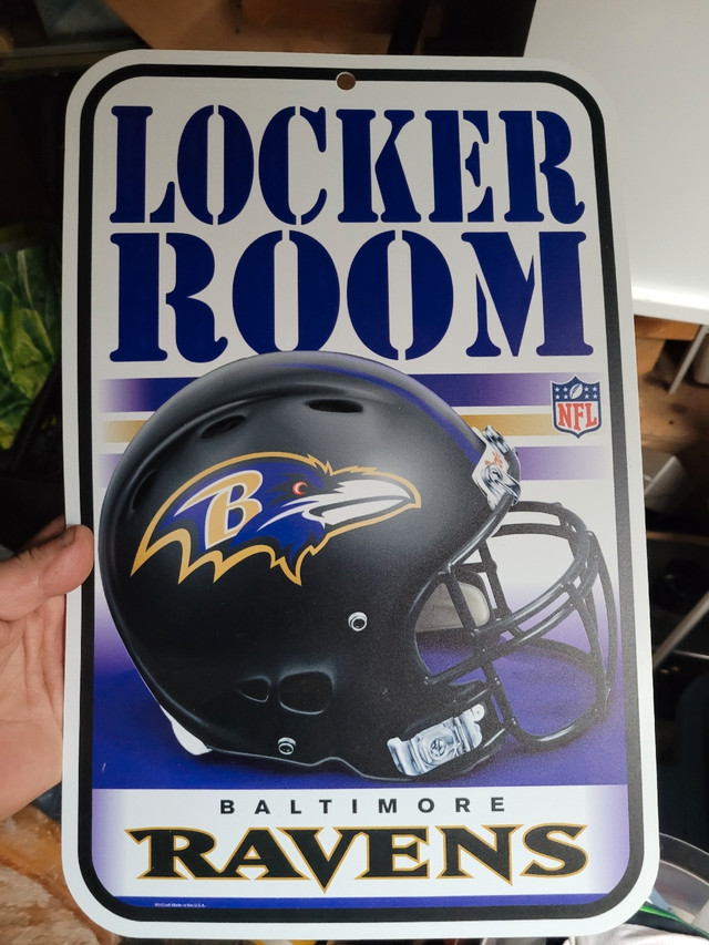 Nfl Baltimore Ravens locker sign in Football in Hamilton
