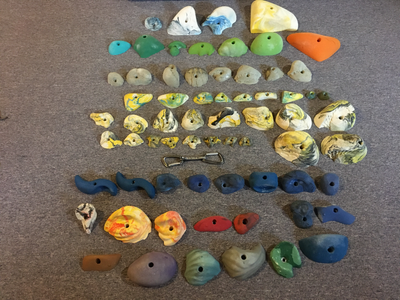 Climbing holds/Prise d’escalade, View more