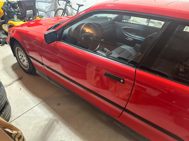 1992 BMW 318is in Cars & Trucks in Ottawa - Image 2
