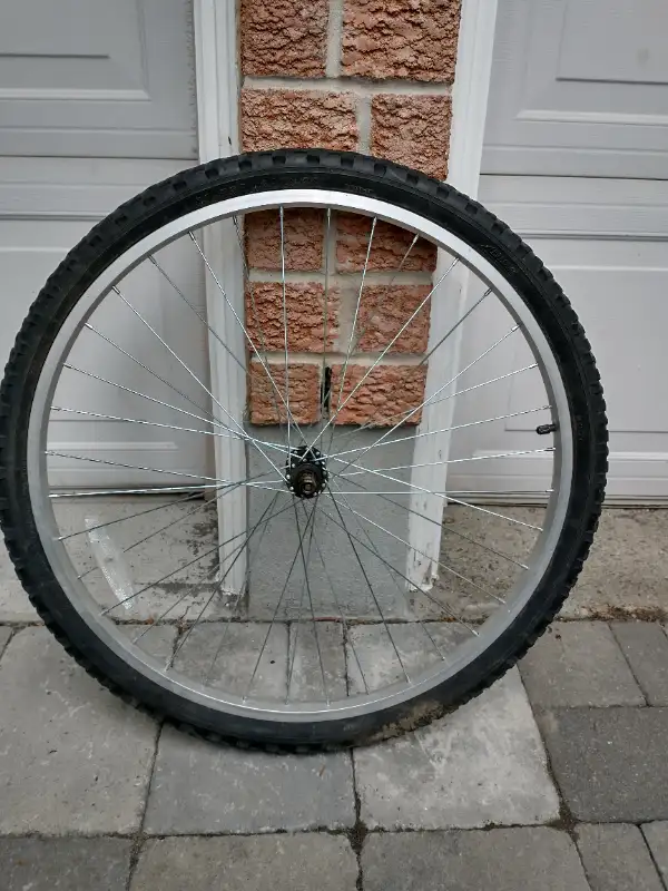 26"x 2,00" bike front aluminum wheel with W tire and tube.