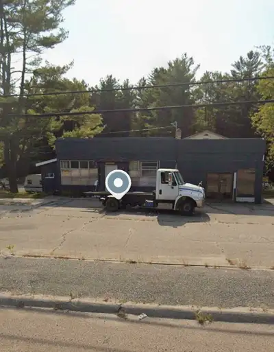 3 bedroom house with truck garage, lots of parking located in gravenhurst. 2157 hwy 11 s. Please cal...