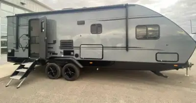 Kept in Indoor storage over winters. Used only for 1 season. The trailer is 26 ft. and 29 ft. with t...