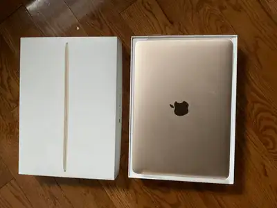 MacBook (2016), 12” screen, 8GB RAM, 512 GB Hard Drive, View more
