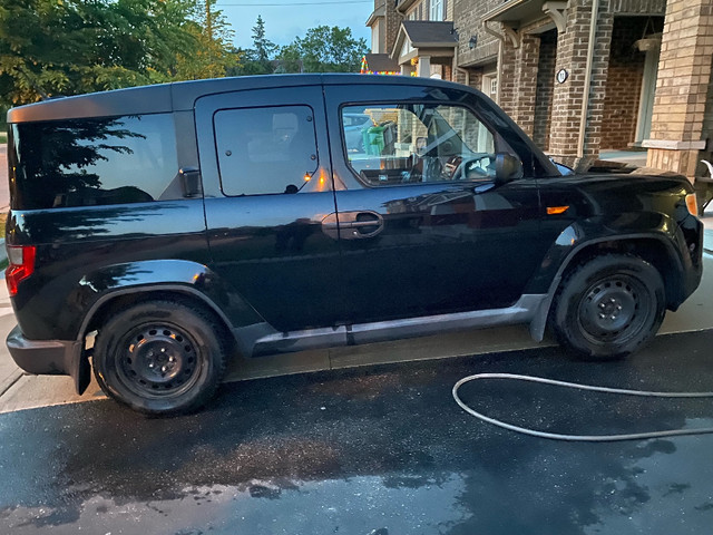 Honda Element 4Wd W/Winter tires in Cars & Trucks in City of Toronto - Image 4