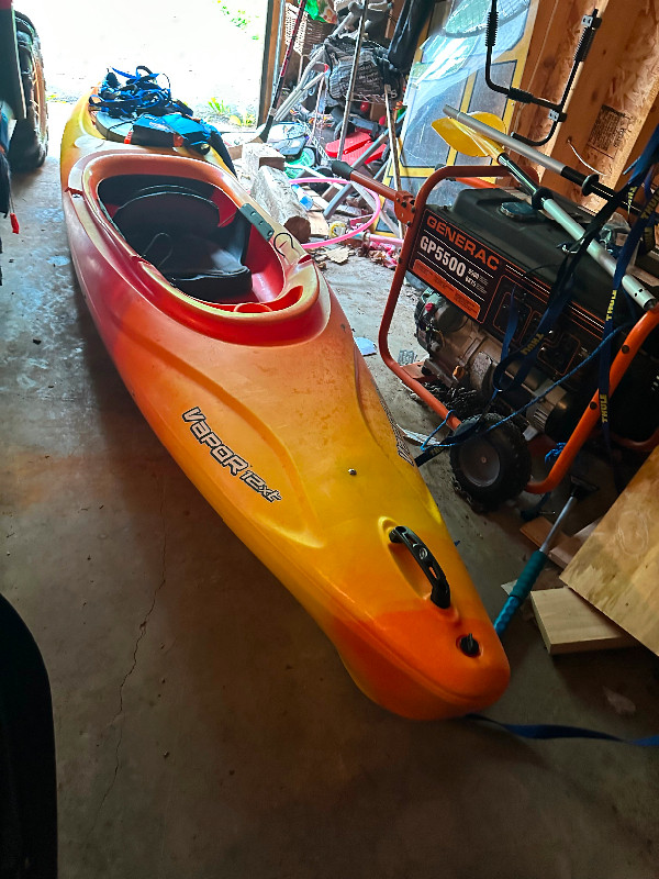 12’ old town kayak in Canoes, Kayaks & Paddles in Moncton