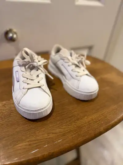 Puma Girls Size 12C Sneakers, View more