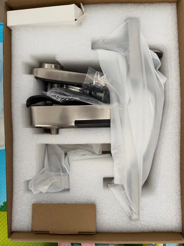 Smonet Smart Lock in Security Systems in Markham / York Region - Image 4