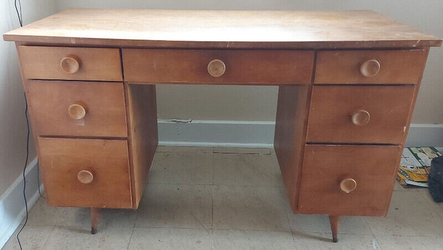 VINTAGE WOOD DESK in Desks in London