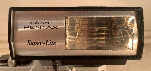 Asahi Pentax Super-Lite Electronic Flash in Cameras & Camcorders in Edmonton