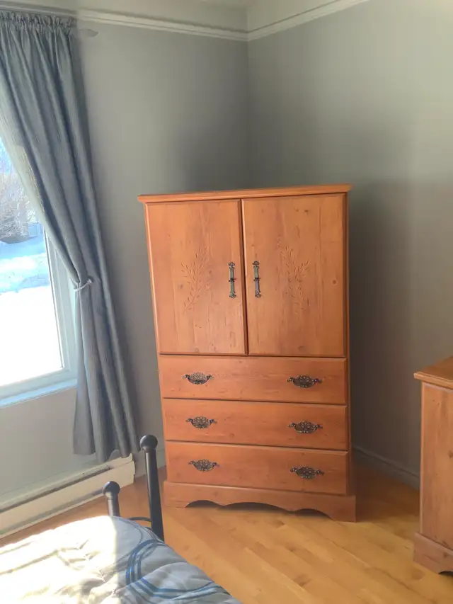 SET DE CHAMBRE COMPLET in Beds & Mattresses in Laval / North Shore - Image 3