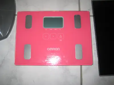 FS: DH-K61 folding music keyboard, SONY PS3 games, View more