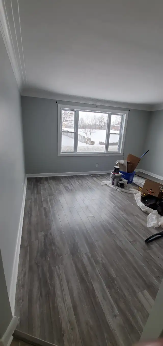 Bright 2-Bedroom Apartment | Near Universities & College