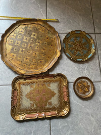 Set of 4 antique wooden Italian Florentine plates.