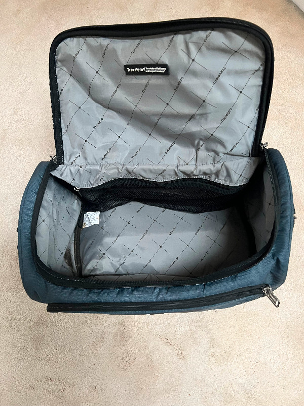 Carry on Travel Bag, Travelpro measures 19”x11”11” in Other in Vancouver - Image 3