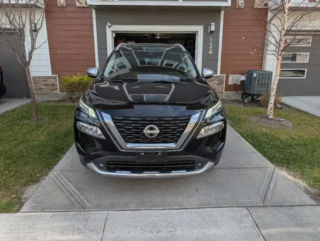 Nissan Rogue platinum AWD 