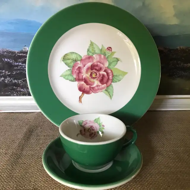 Vintage 40s Syracuse China Drake Hotel Camellia Cup Saucer Plate in Kitchen & Dining Wares in Ottawa - Image 2