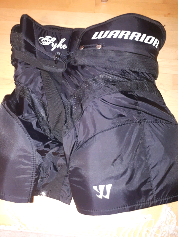 Womens Hockey Equipment in Hockey in Belleville - Image 4
