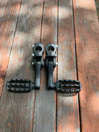I am selling a set of used quad foot rests, perfect for adding a passenger seat to your ATV. These s...