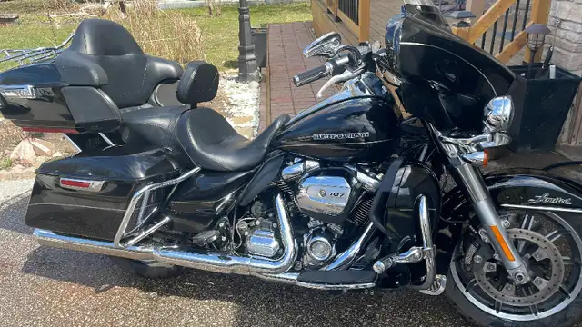 Selling Harley Davidson Motorcycle.  2017 Ultra Limited low in Street, Cruisers & Choppers in Oshawa / Durham Region - Image 7