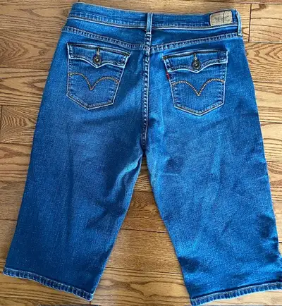 60 piece women's S-M and men's size L clothing, View more