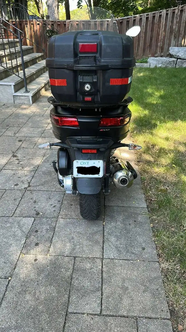 piaggio MP3 500 in Scooters & Pocket Bikes in City of Toronto - Image 5
