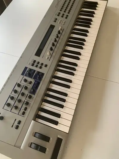 Yamaha CS6X Synthesizer, View more