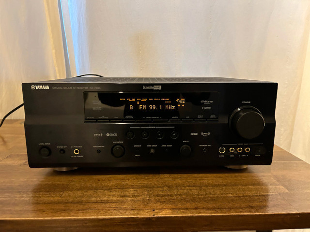 Yamaha RX-V663 - Excellent condition with remote and manual HDMI in Stereo Systems & Home Theatre in City of Toronto