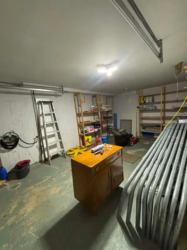 Fully Renovated 4½ | Private Backyard & Garage in Long Term Rentals in City of Montréal - Image 10
