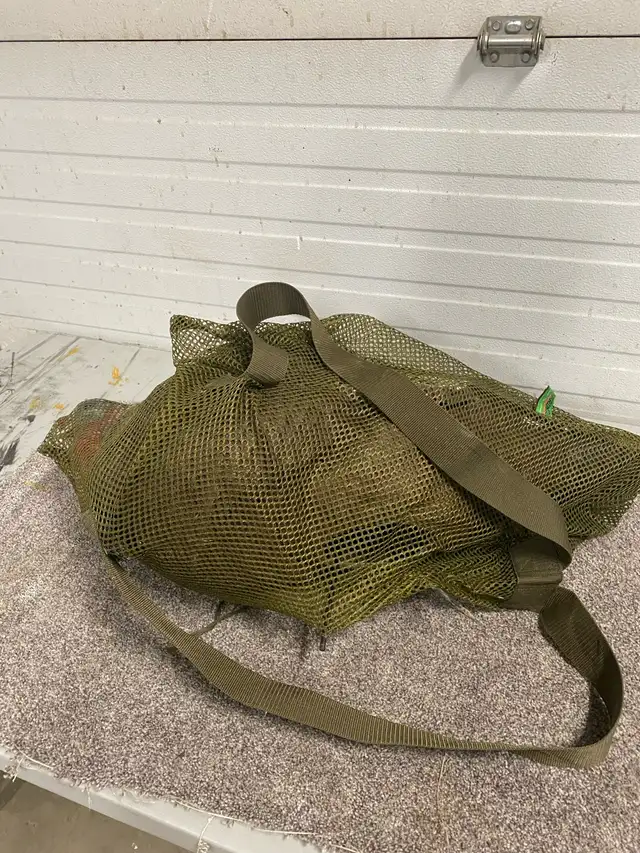 Turkey decoys  in Fishing, Camping & Outdoors in Belleville - Image 4