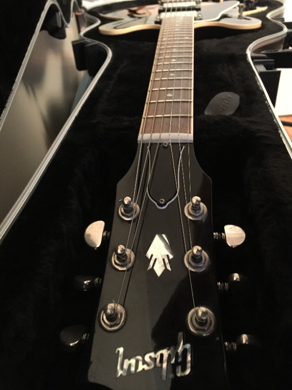 1992 Gibson ES-335 Dot - Left Hand in Guitars in Petawawa - Image 2