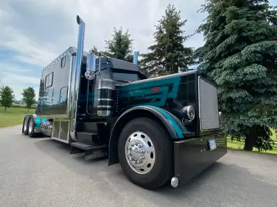.2006 Peterbilt 379l toterhome. -Cat c15 single turbo / 200,000km on platinum rebuild on it. -18 spe...