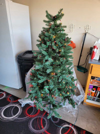 4 feet tall Prelit Christmas tree