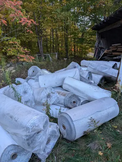 Fireproof Insulation Foam, effective moisture and vapor barrier. Metalized polyester on both sides....