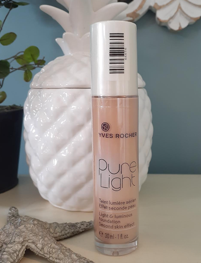 Yves Rocher Pure Light Light & Luminous Foundation Rose 200