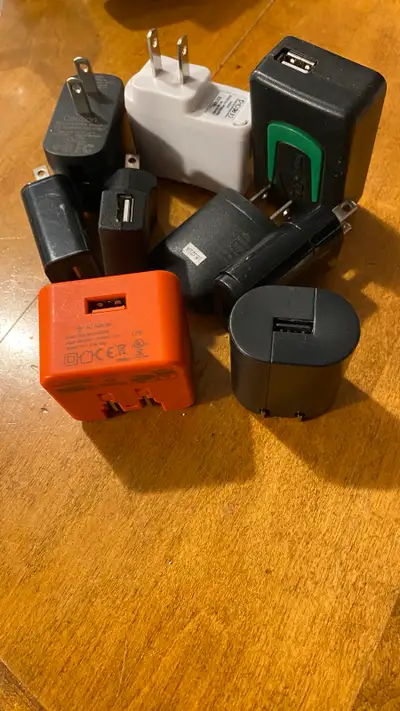 9 chargeurs pour iPhone USB ou iPad ( AUBAINE!! ), View more