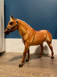 Breyer breeds palomino quarter horse mare