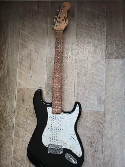 Squier strat + amp + cable-275 OBO, View more
