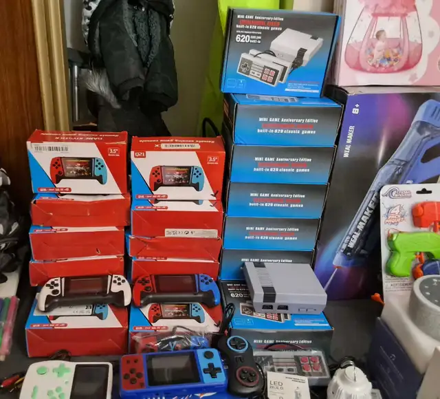 vente de garage sur rendez-vous. (intérieur) toute est neufs.  in Garage Sales in Gatineau - Image 3