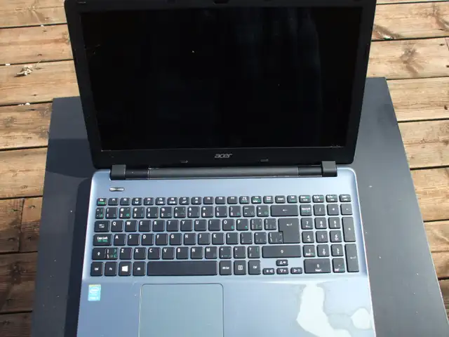 Acer Ordinateur Portable / Acer Laptop Computer in Laptops in West Island - Image 2