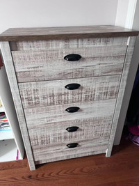 For Sale: Chest Dresser