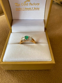 14k Emerald and diamond ring