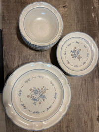 Vintage Cordella Bluet Stoneware 24 pc set